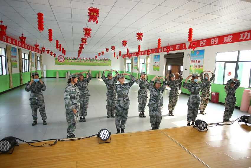 问题青少年特训学校,全封闭学校